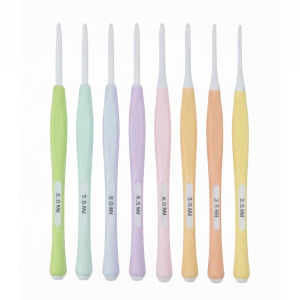 KIT AGULHA P/CROCHE CABO PLASTICO